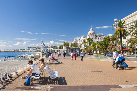 Des balades romantiques et des week-end en amoureux à Nice (Alpes-Maritimes).